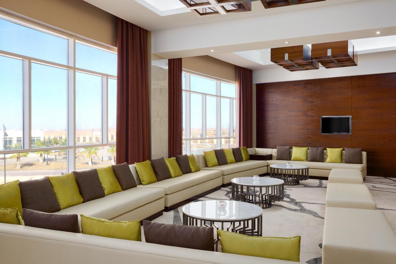 Millennium Hail Hotel Exteriér fotografie The lounge at the airport