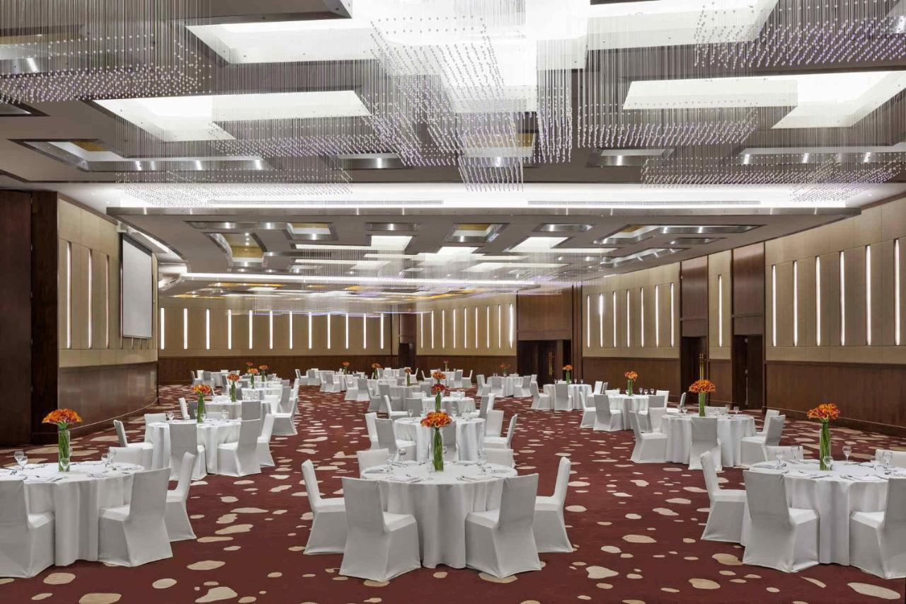 Millennium Hail Hotel Exteriér fotografie The Grand Ballroom